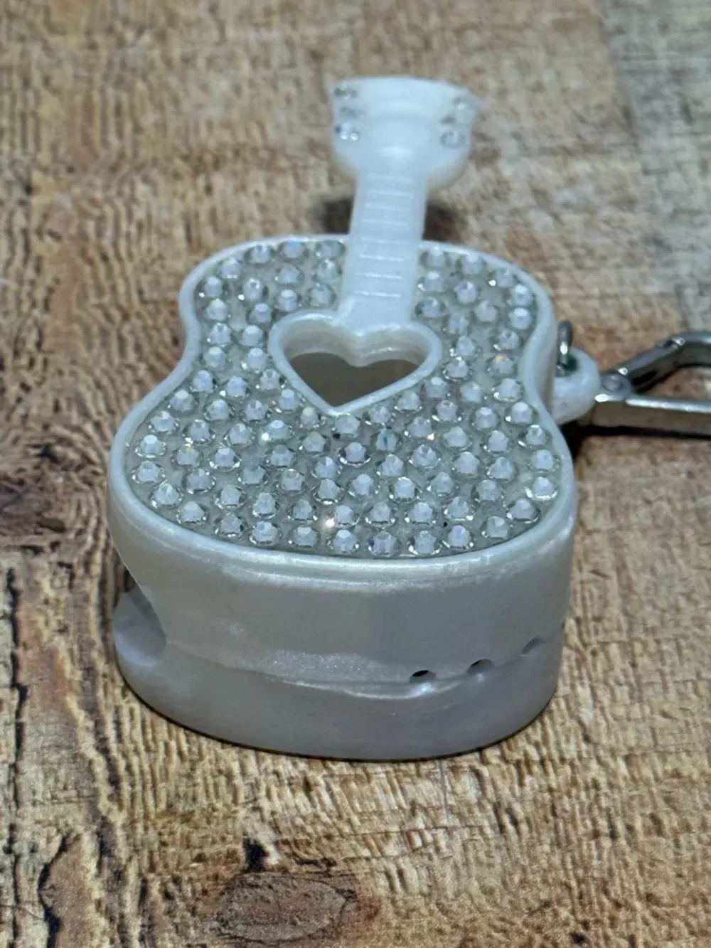 BATH & BODY WORKS GUITAR POCKET BAC HOLDER SOUND MAKING BLING DIAMOND